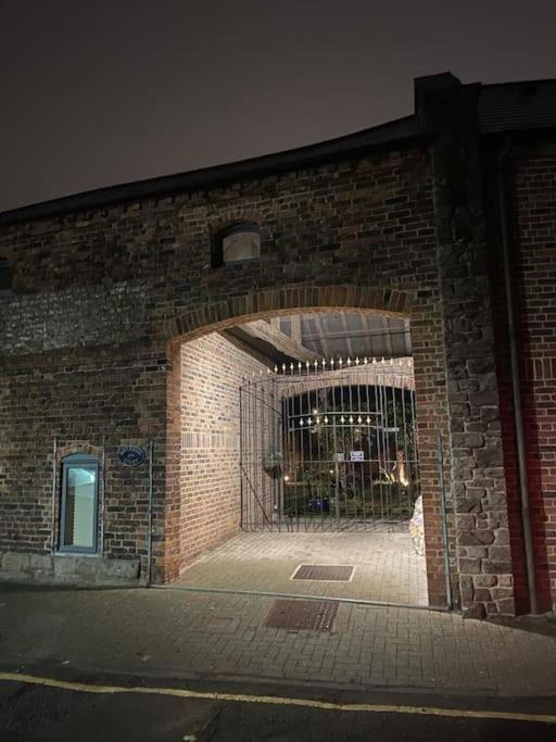 The Old Sack Warehouse Villa Hereford Bagian luar foto