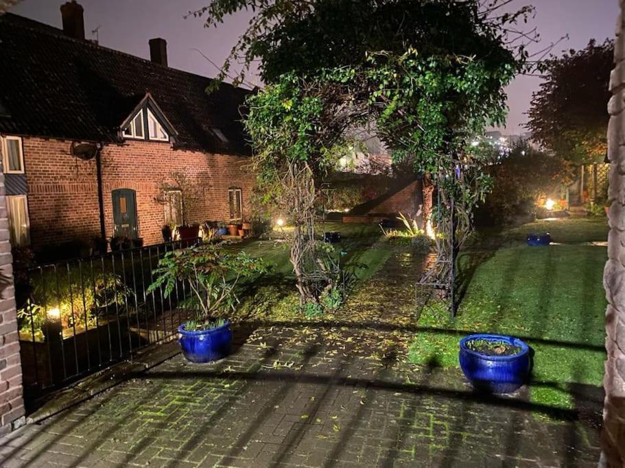 The Old Sack Warehouse Villa Hereford Bagian luar foto